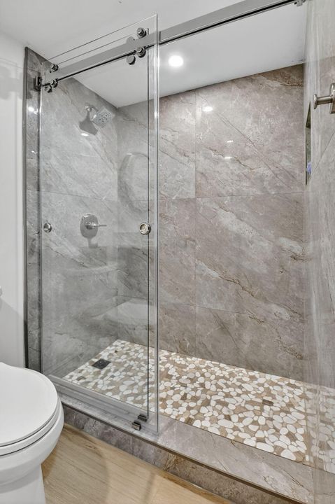 Active With Contract: $315,000 (2 beds, 2 baths, 1796 Square Feet)