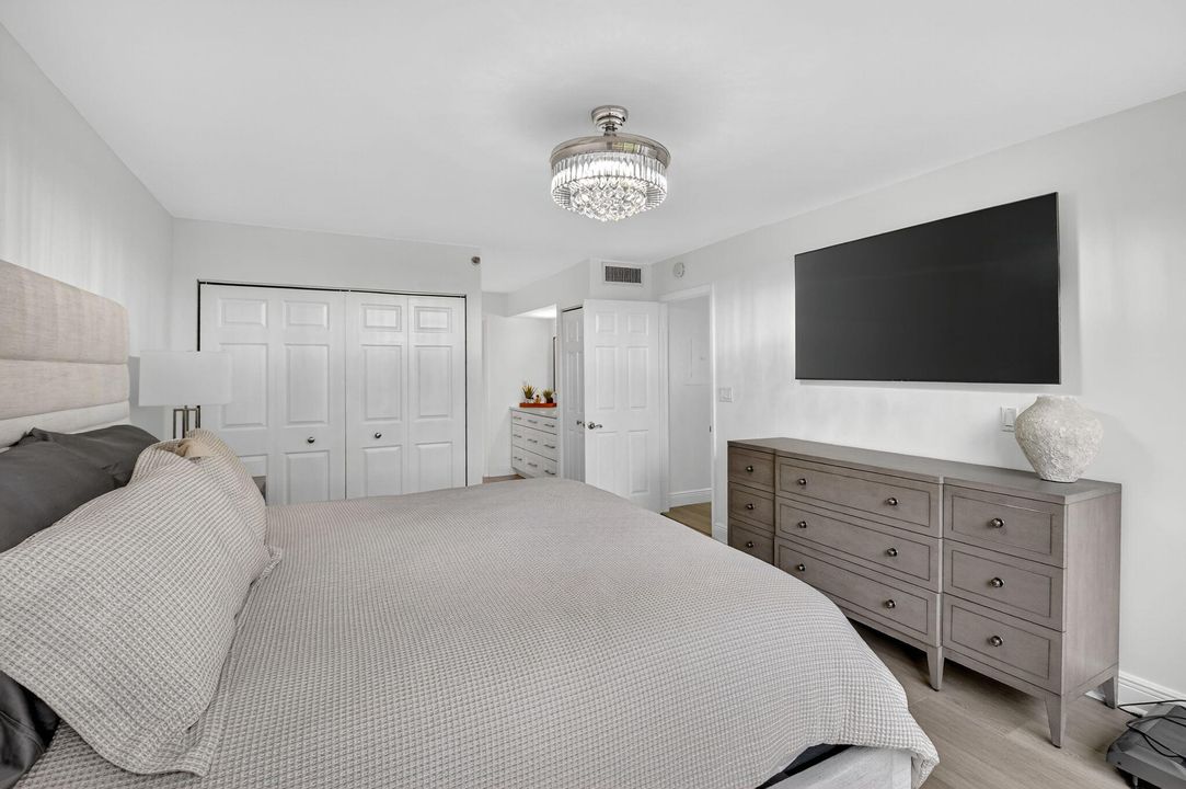 Active With Contract: $315,000 (2 beds, 2 baths, 1796 Square Feet)