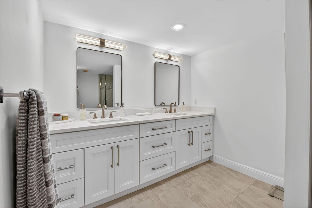 Active With Contract: $315,000 (2 beds, 2 baths, 1796 Square Feet)