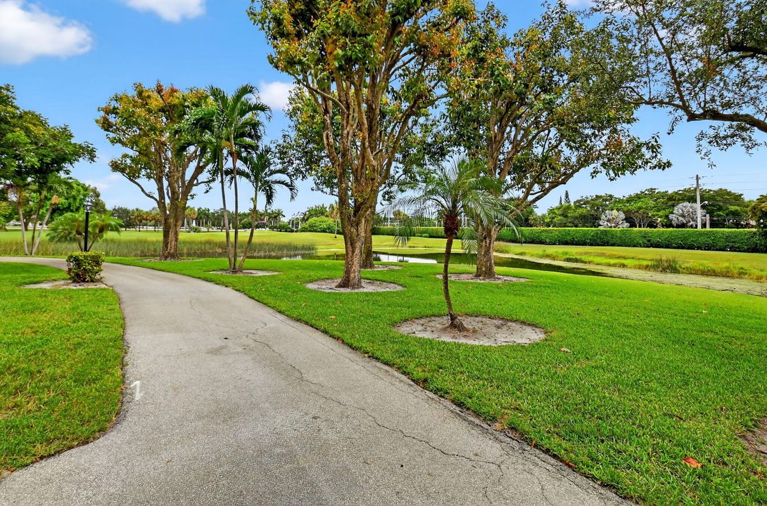 Active With Contract: $315,000 (2 beds, 2 baths, 1796 Square Feet)