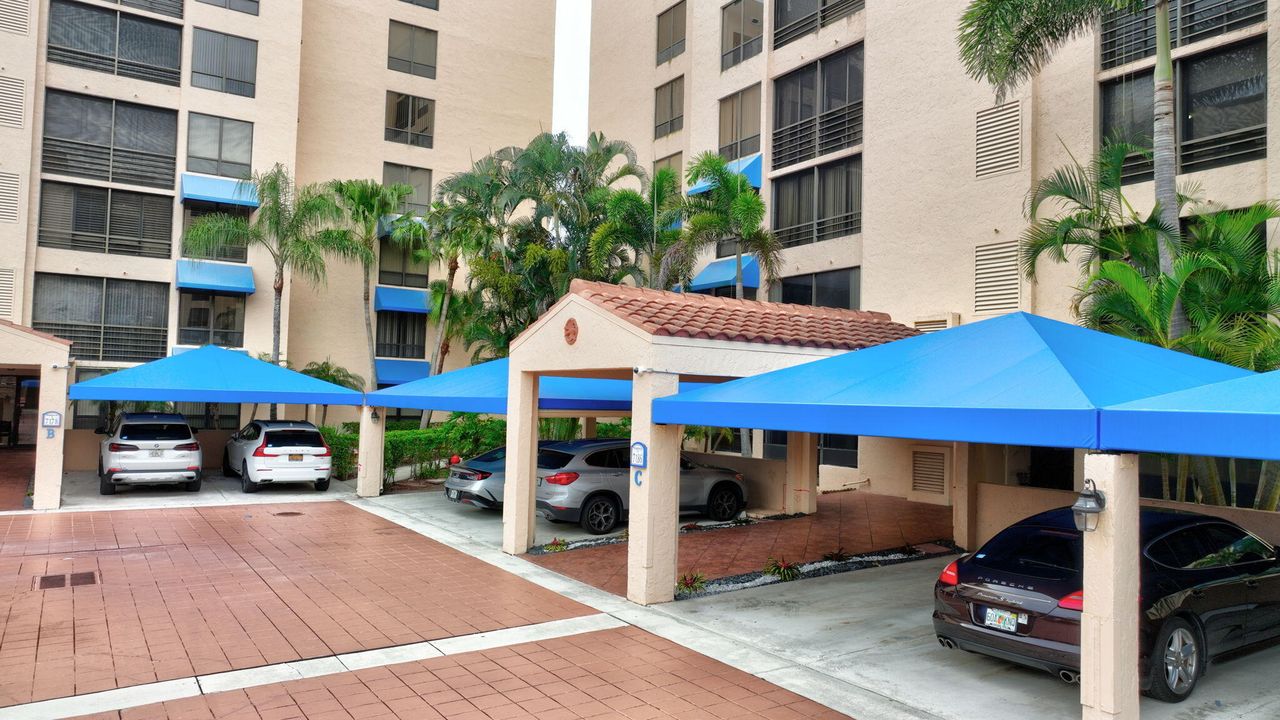 Active With Contract: $315,000 (2 beds, 2 baths, 1796 Square Feet)