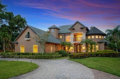 На продажу: $3,100,000 (5 спален, 3 ванн, 5535 Квадратных фут)