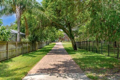 На продажу: $3,100,000 (5 спален, 3 ванн, 5535 Квадратных фут)