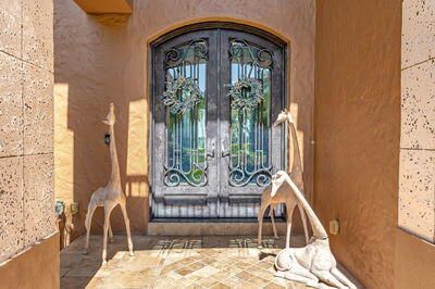 На продажу: $3,100,000 (5 спален, 3 ванн, 5535 Квадратных фут)