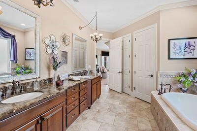 На продажу: $3,100,000 (5 спален, 3 ванн, 5535 Квадратных фут)