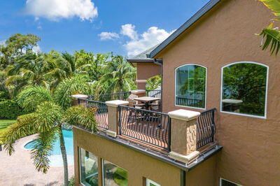 На продажу: $3,100,000 (5 спален, 3 ванн, 5535 Квадратных фут)