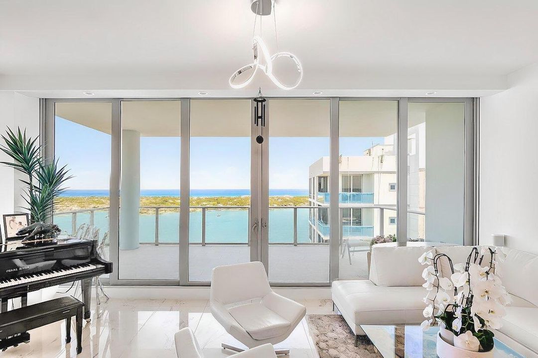 En Venta: $3,150,000 (4 camas, 4 baños, 3032 Pies cuadrados)