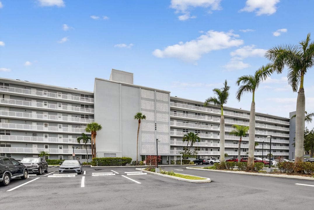 Activo con contrato: $219,999 (2 camas, 2 baños, 1050 Pies cuadrados)