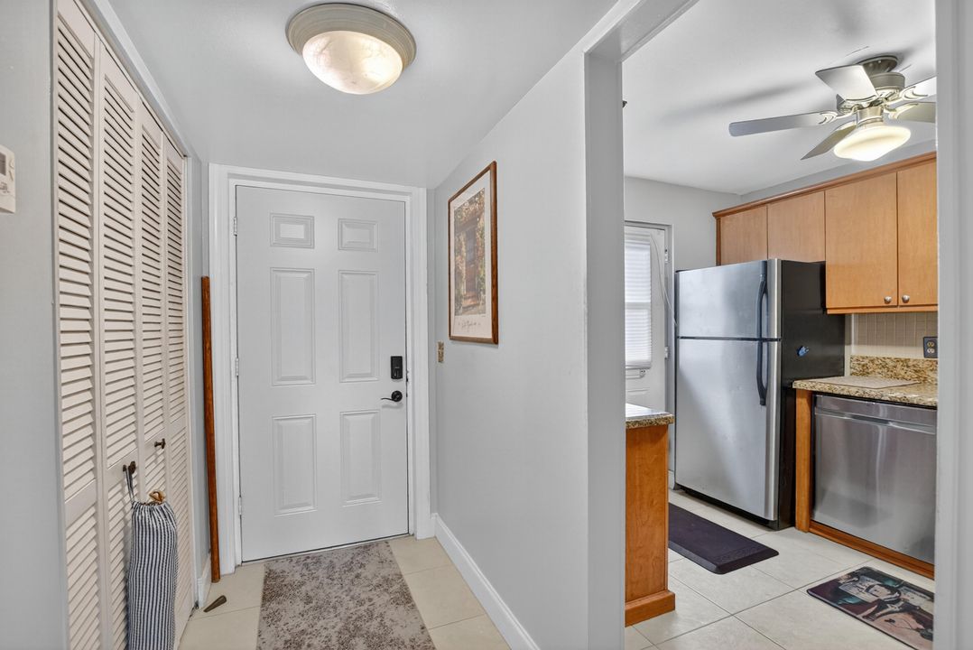 Activo con contrato: $219,999 (2 camas, 2 baños, 1050 Pies cuadrados)