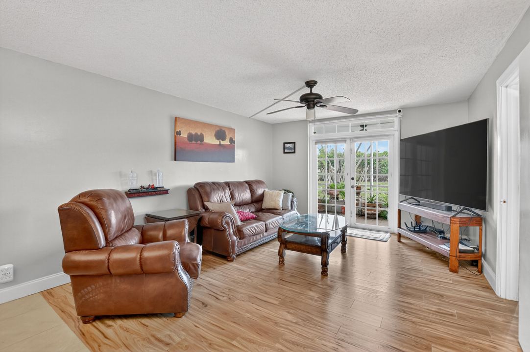 Activo con contrato: $219,999 (2 camas, 2 baños, 1050 Pies cuadrados)