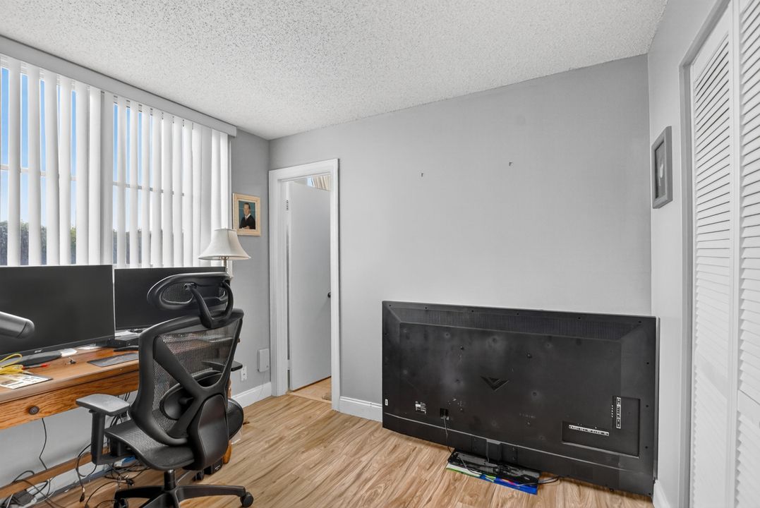 Activo con contrato: $219,999 (2 camas, 2 baños, 1050 Pies cuadrados)