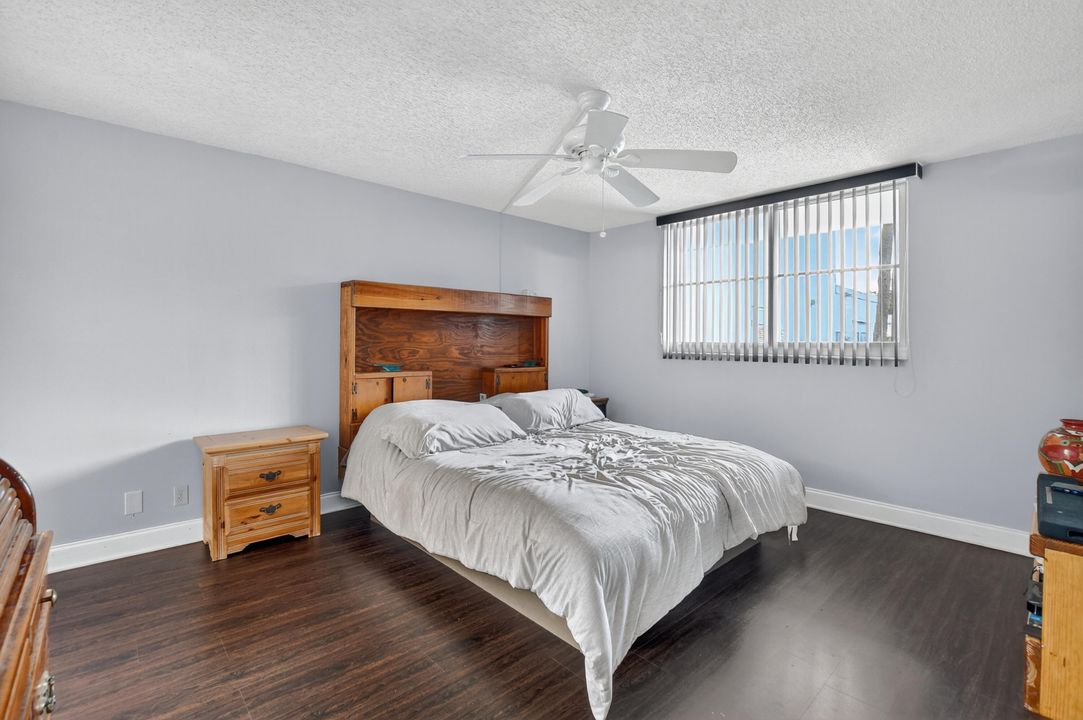 Activo con contrato: $219,999 (2 camas, 2 baños, 1050 Pies cuadrados)