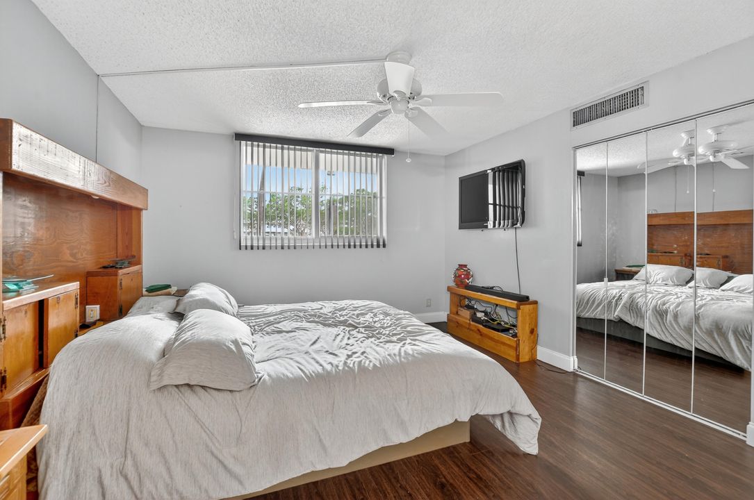 Activo con contrato: $219,999 (2 camas, 2 baños, 1050 Pies cuadrados)