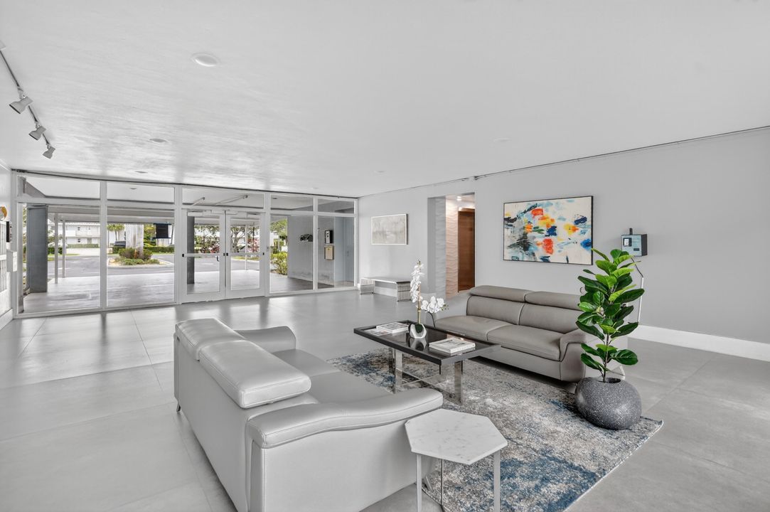 Activo con contrato: $219,999 (2 camas, 2 baños, 1050 Pies cuadrados)