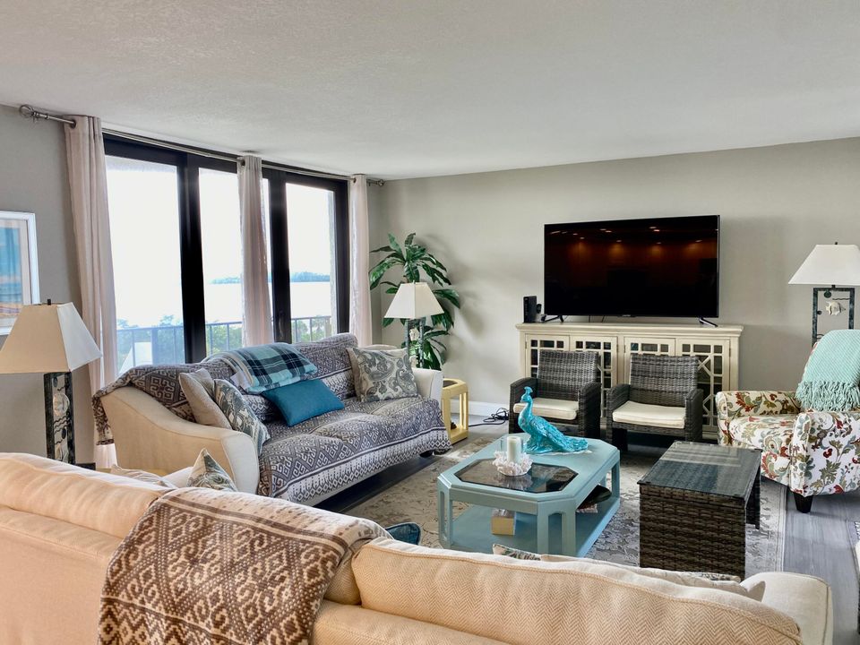 В аренду: $6,000 (2 спален, 2 ванн, 1520 Квадратных фут)