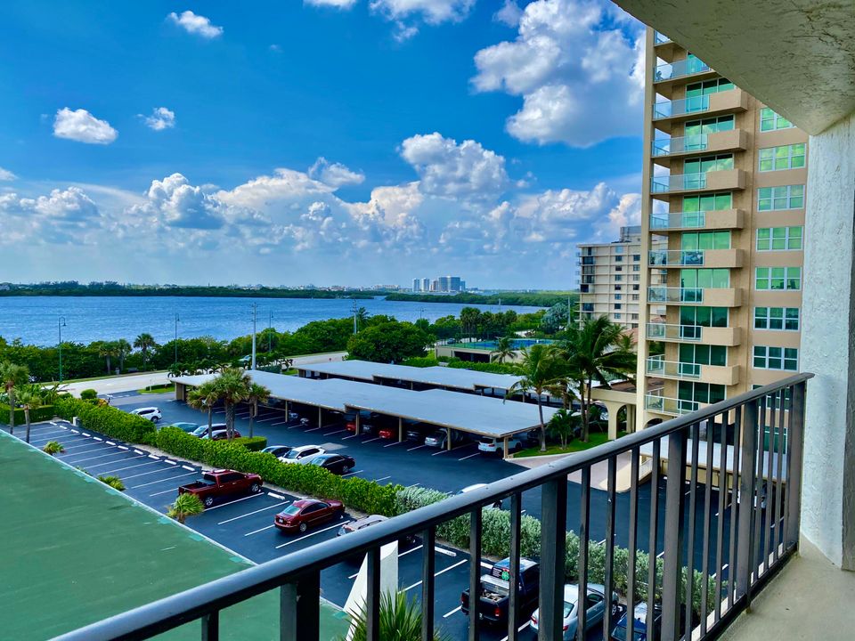 В аренду: $6,000 (2 спален, 2 ванн, 1520 Квадратных фут)