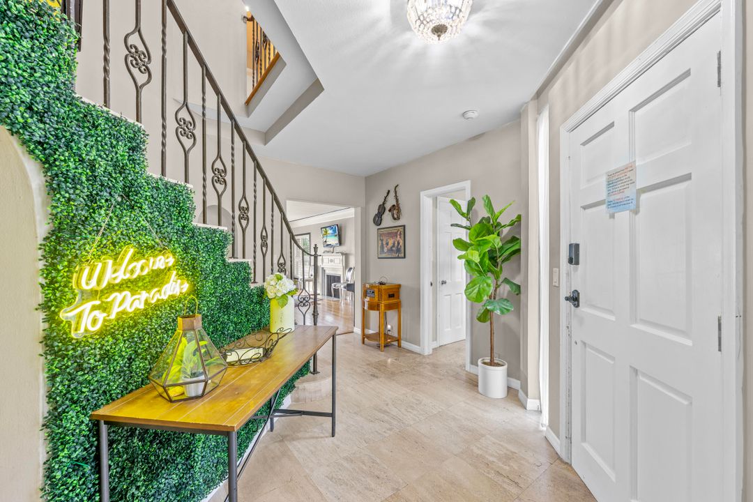 En Venta: $4,300,000 (6 camas, 5 baños, 3718 Pies cuadrados)