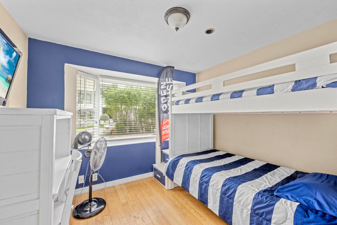 En Venta: $4,300,000 (6 camas, 5 baños, 3718 Pies cuadrados)