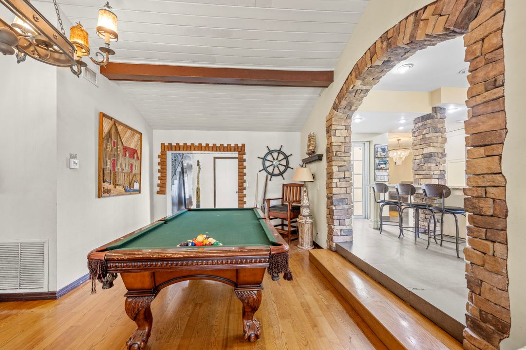 En Venta: $4,300,000 (6 camas, 5 baños, 3718 Pies cuadrados)