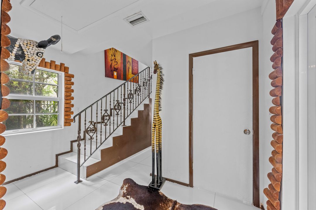 En Venta: $4,300,000 (6 camas, 5 baños, 3718 Pies cuadrados)