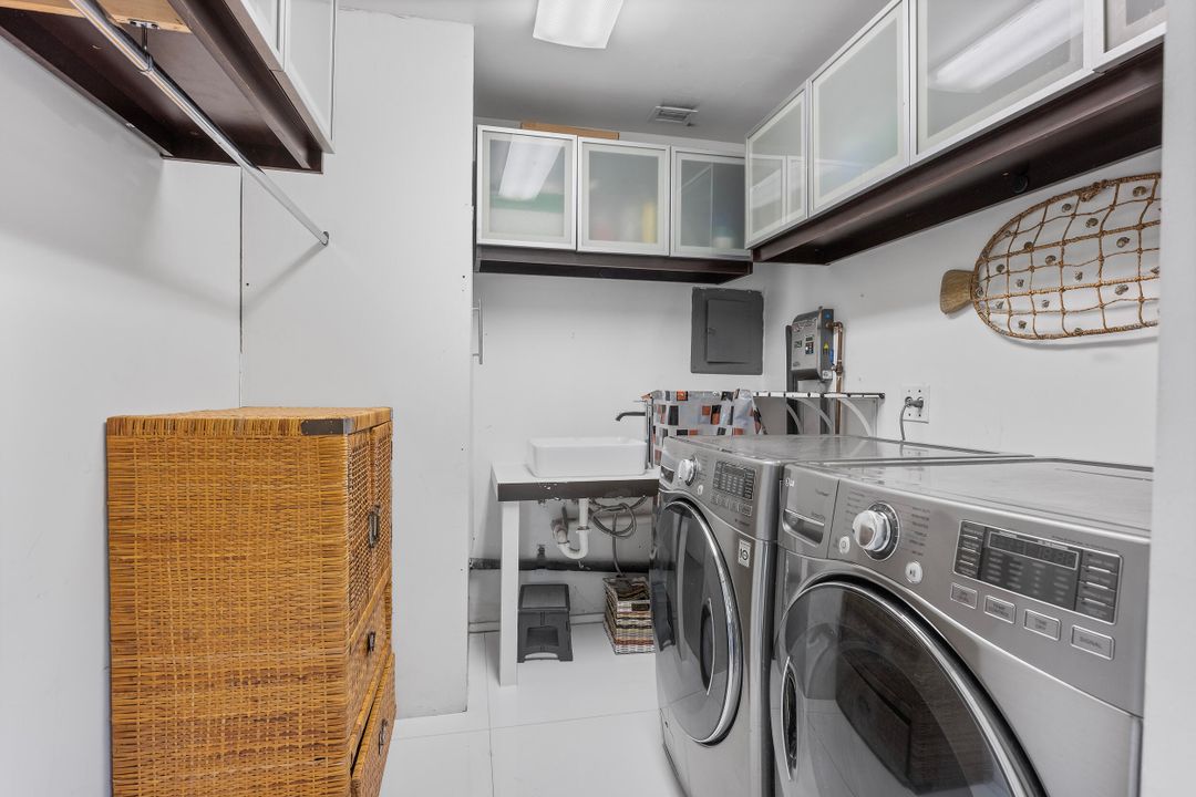 En Venta: $4,300,000 (6 camas, 5 baños, 3718 Pies cuadrados)