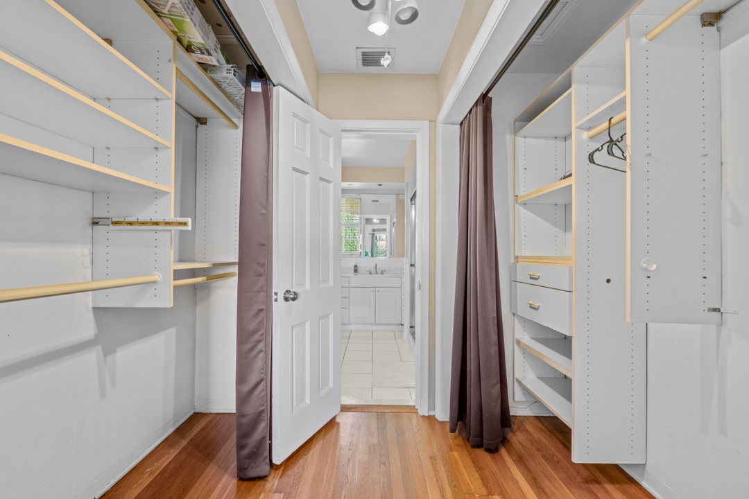 En Venta: $4,300,000 (6 camas, 5 baños, 3718 Pies cuadrados)