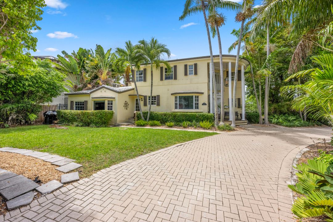 En Venta: $4,300,000 (6 camas, 5 baños, 3718 Pies cuadrados)