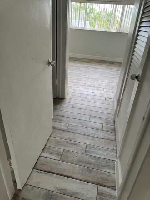 Active With Contract: $1,400 (1 beds, 1 baths, 615 Square Feet)