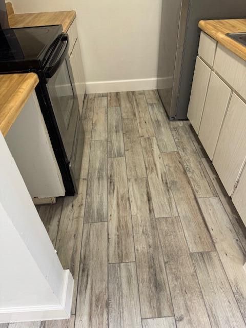 Active With Contract: $1,400 (1 beds, 1 baths, 615 Square Feet)