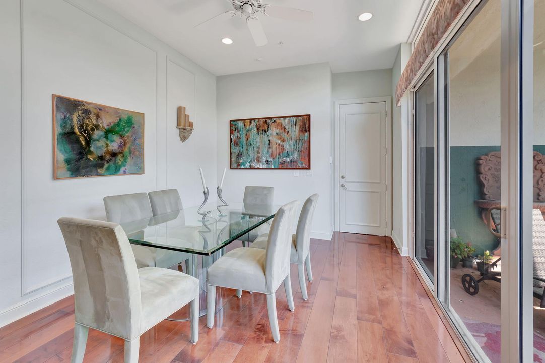 合同活跃: $13,000 (3 贝兹, 4 浴室, 2826 平方英尺)