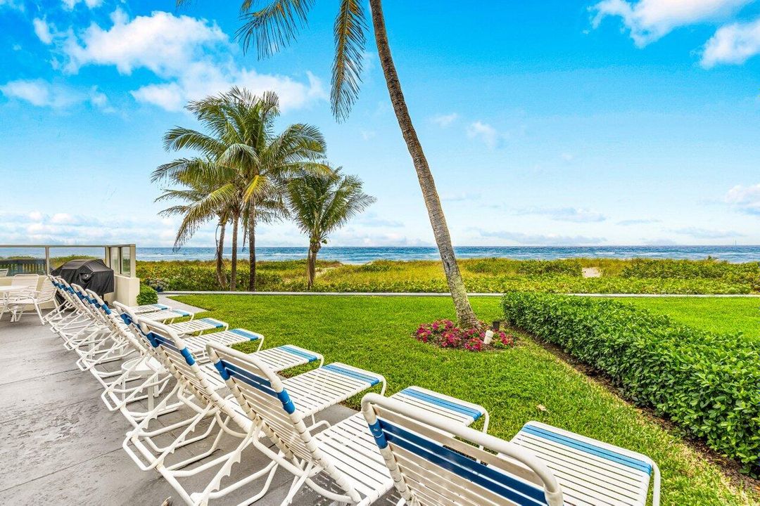 合同活跃: $13,000 (3 贝兹, 4 浴室, 2826 平方英尺)