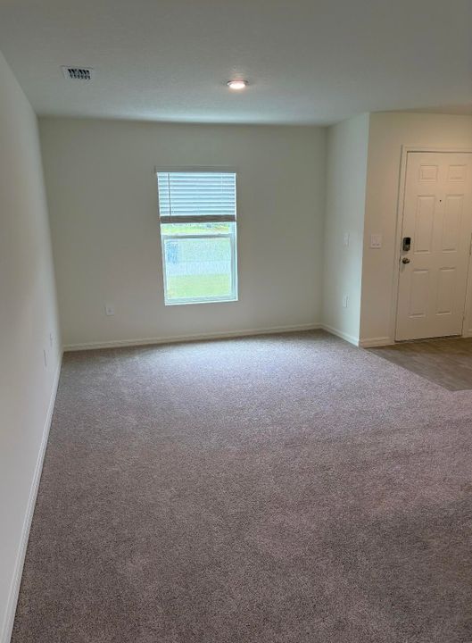 For Rent: $1,950 (3 beds, 2 baths, 1243 Square Feet)