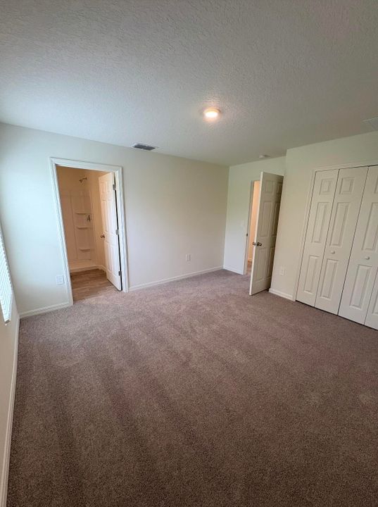 For Rent: $1,950 (3 beds, 2 baths, 1243 Square Feet)