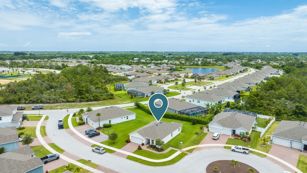 Activo con contrato: $415,000 (3 camas, 2 baños, 1823 Pies cuadrados)