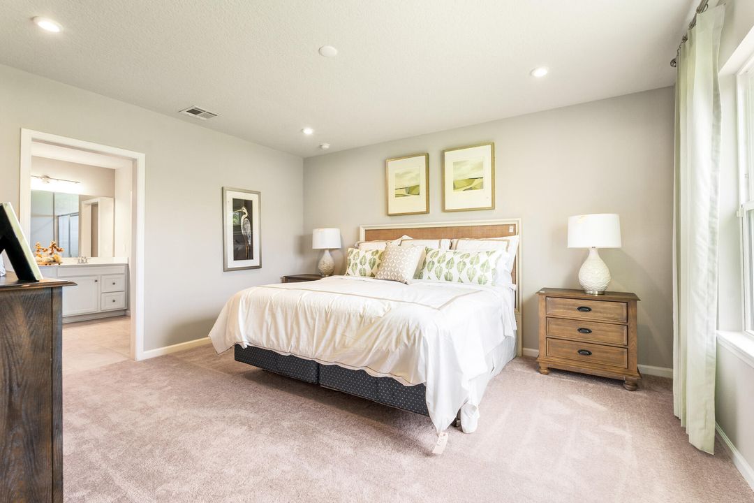 Activo con contrato: $415,000 (3 camas, 2 baños, 1823 Pies cuadrados)