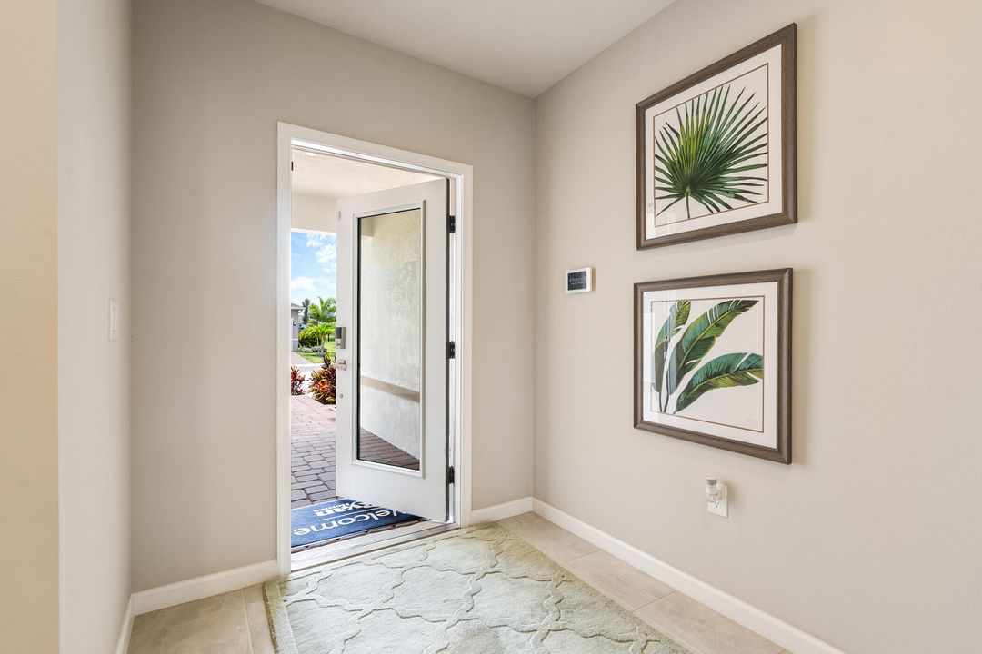 Activo con contrato: $415,000 (3 camas, 2 baños, 1823 Pies cuadrados)