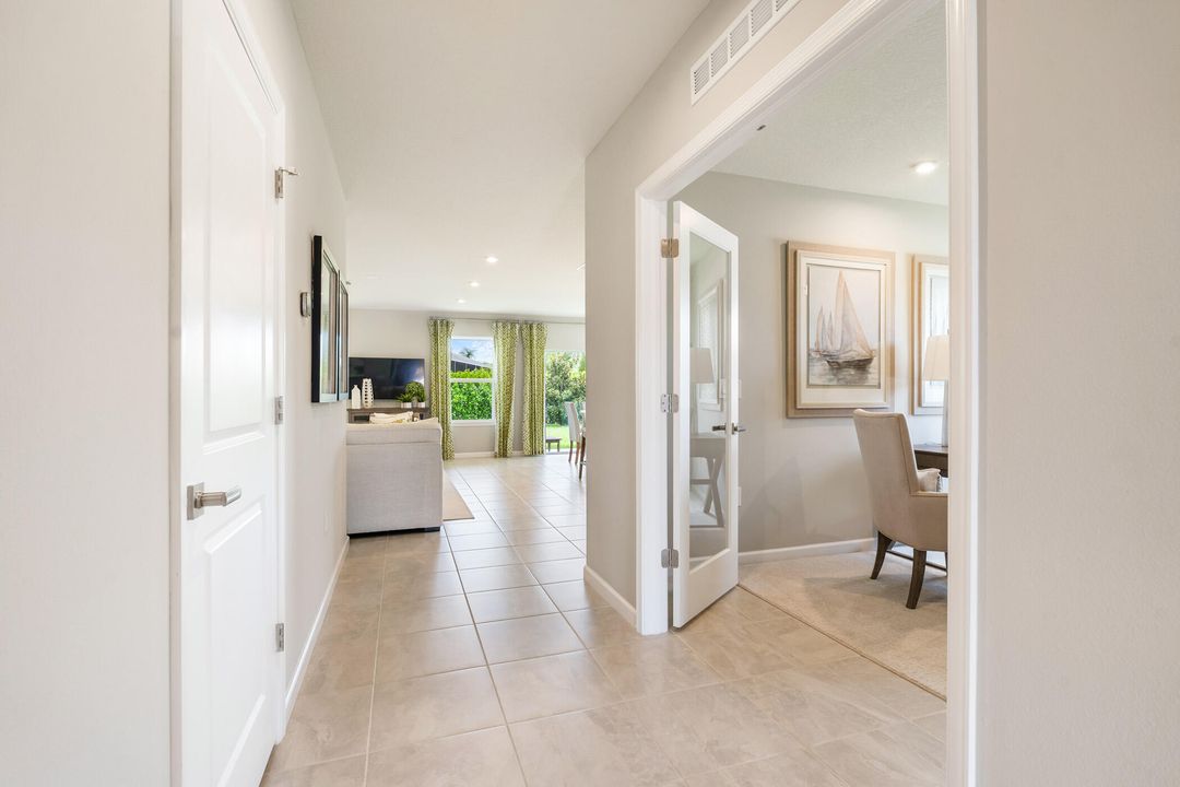 Activo con contrato: $415,000 (3 camas, 2 baños, 1823 Pies cuadrados)