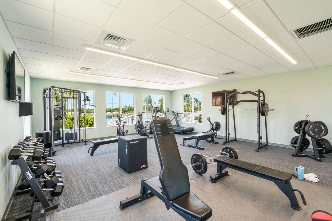 Activo con contrato: $415,000 (3 camas, 2 baños, 1823 Pies cuadrados)