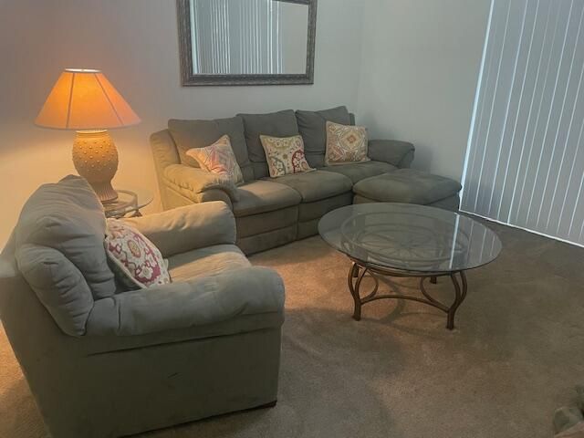 Под контрактом: $2,600 (2 спален, 2 ванн, 1101 Квадратных фут)