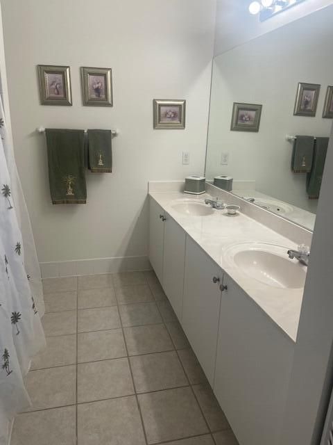 Под контрактом: $2,600 (2 спален, 2 ванн, 1101 Квадратных фут)