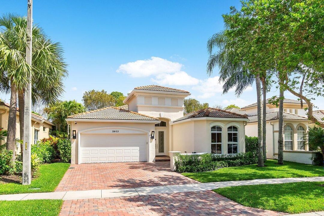 En Venta: $759,990 (3 camas, 2 baños, 2229 Pies cuadrados)