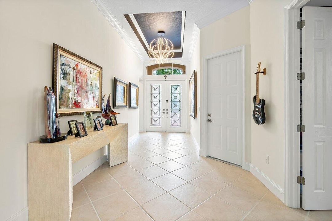 En Venta: $759,990 (3 camas, 2 baños, 2229 Pies cuadrados)