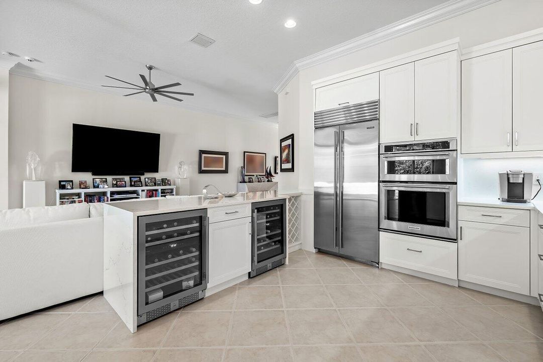 En Venta: $759,990 (3 camas, 2 baños, 2229 Pies cuadrados)
