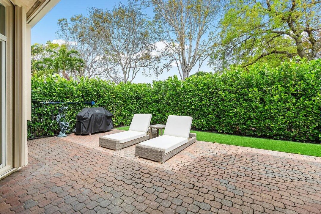 En Venta: $759,990 (3 camas, 2 baños, 2229 Pies cuadrados)