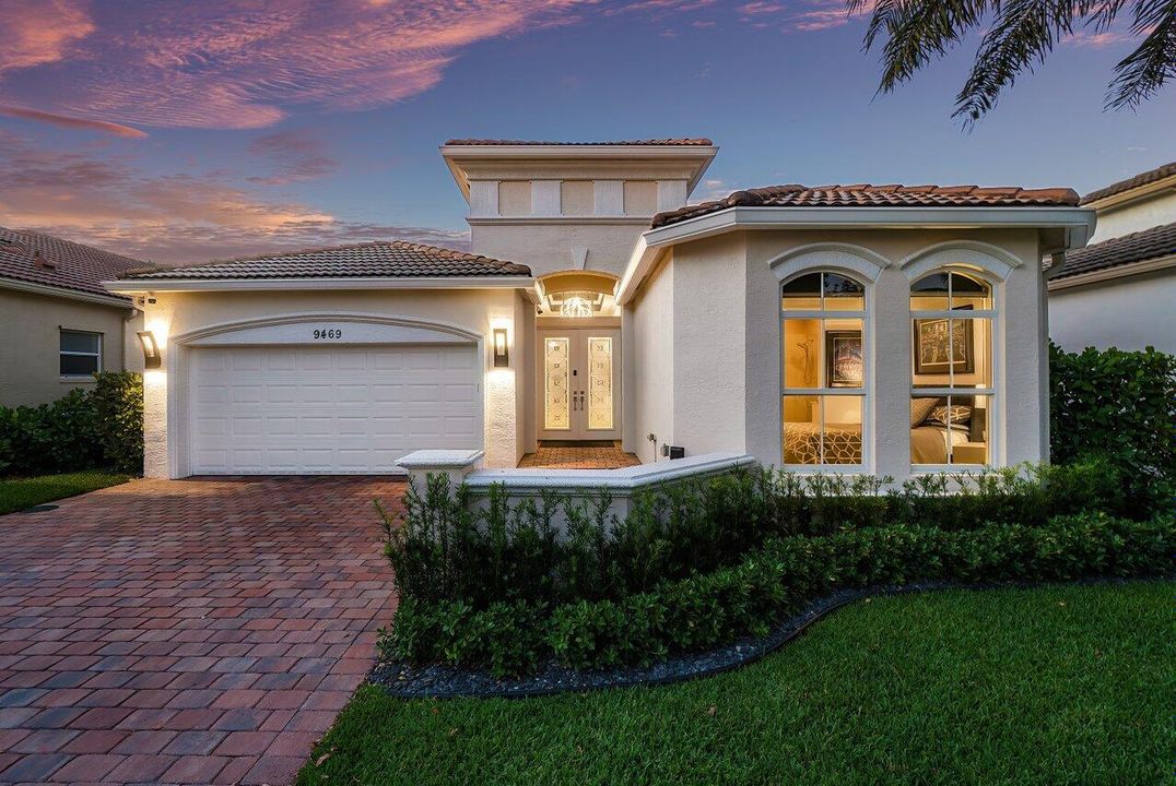 En Venta: $759,990 (3 camas, 2 baños, 2229 Pies cuadrados)
