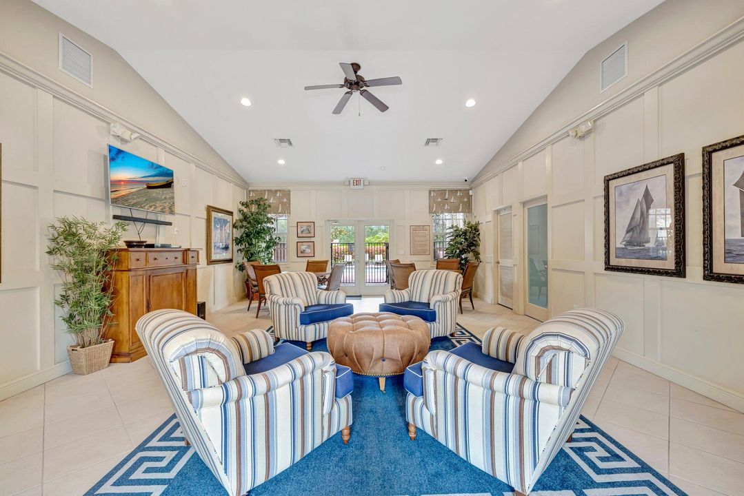 合同活跃: $265,000 (3 贝兹, 2 浴室, 1210 平方英尺)