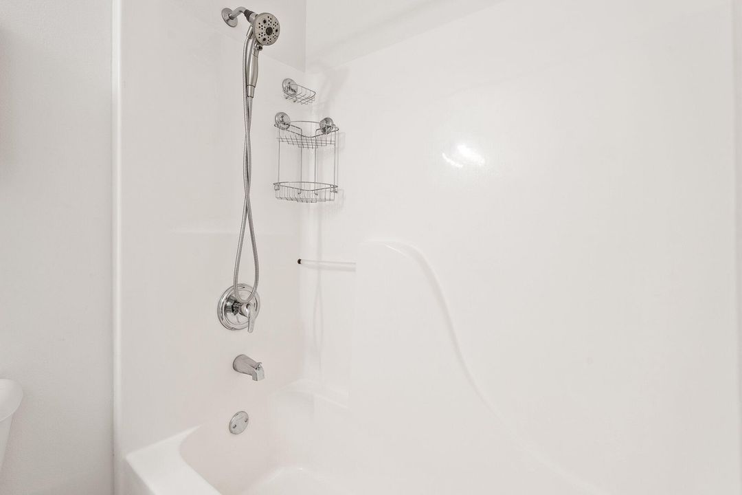 待售: $149,900 (2 贝兹, 2 浴室, 1135 平方英尺)