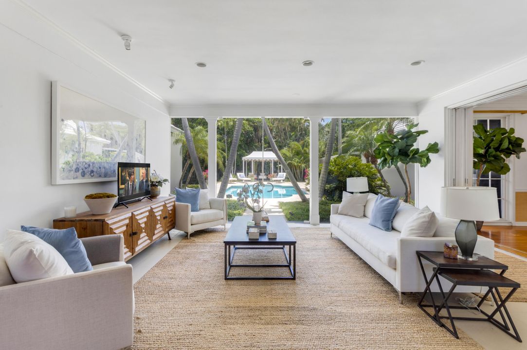 For Sale: $18,900,000 (5 beds, 5 baths, 4237 Square Feet)