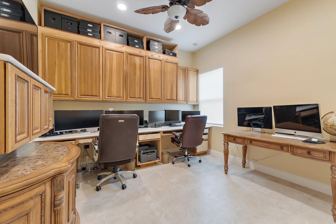 На продажу: $690,000 (4 спален, 3 ванн, 2980 Квадратных фут)