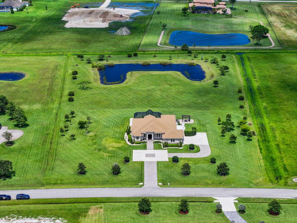 Recently Sold: $1,500,000 (4 beds, 3 baths, 3141 Square Feet)